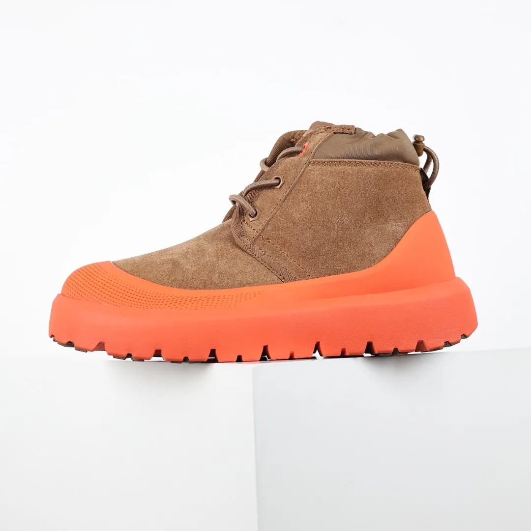 Pick up locally 💰660 Core recommendation Good price It is a very suitable choice for keeping warm in winter and at home. In the new year, uug launched a series of styles, which are partial to the preferences of young consumers and have also moved to the forefront of fashion trends. Shoe body material Water-repellent coated suede upper 17mm UGGPURE™ implantable wool insole Lightweight non-slip comfortable rubber outsole With brand LOGO trademark Comes with a full set of packaging Size: 35 36 37 38 39 40 41 42 43 44 45